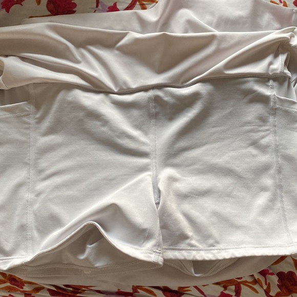 SOLD Athleta Ace Tennis Skort 13.5” Small - Picture 5 of 9